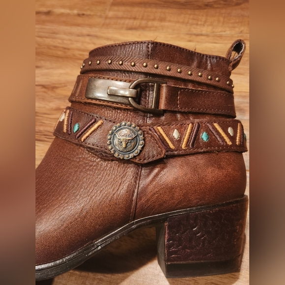 Lyard leather booties -Like new - Picture 10 of 12